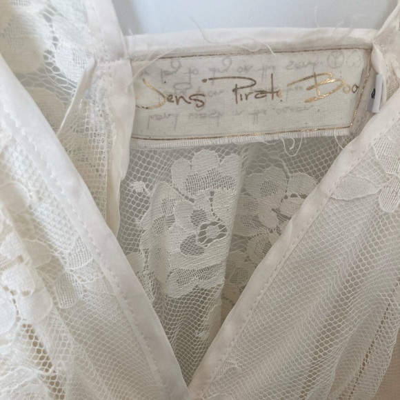 Jen’s pirate Booty white flowy lace blouse - Picture 4 of 4